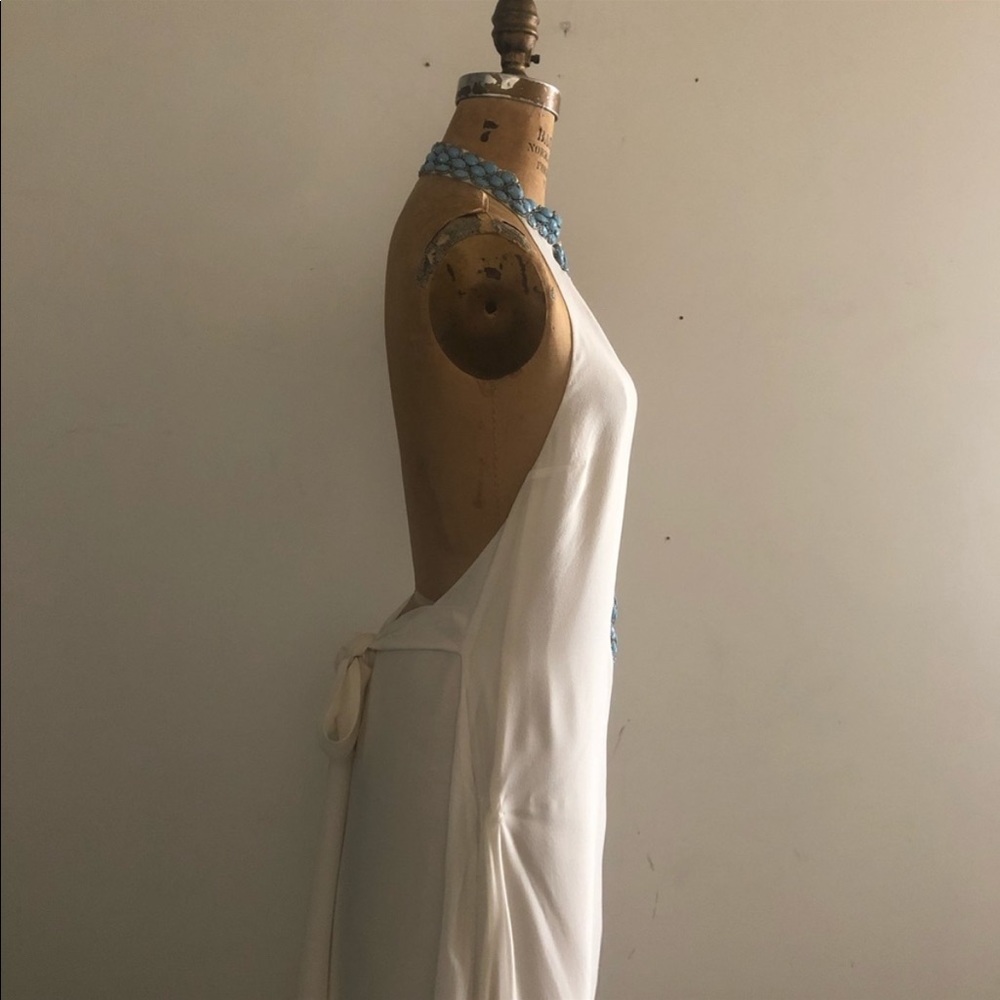 J.DOSI]Turquoise Embellishment Cream Silk Crepe Halter neck Backless Dress - Picture 11 of 16